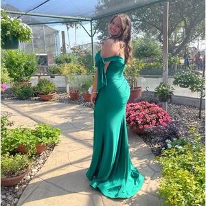 Beautiful Aria Bridal Formal prom dress